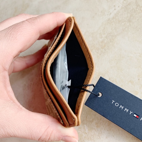 NWT Tommy Hilfiger Slim Card Holder - Tan and Beige - Picture 5 of 7